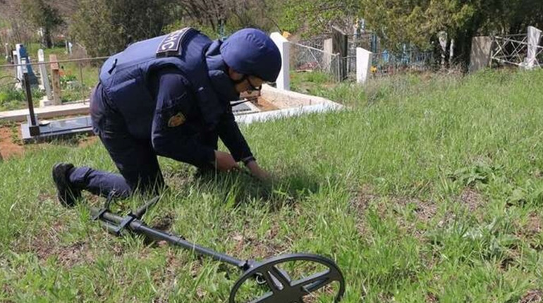 У Курахівській громаді заборонили відвідувати кладовища під час поминальних днів