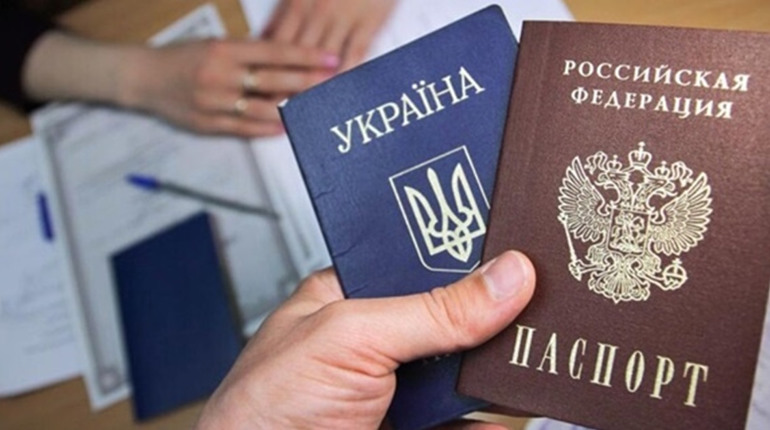 Без громадянства РФ виганяють з країни: в так званій “лнр” прискорюють паспортизацію