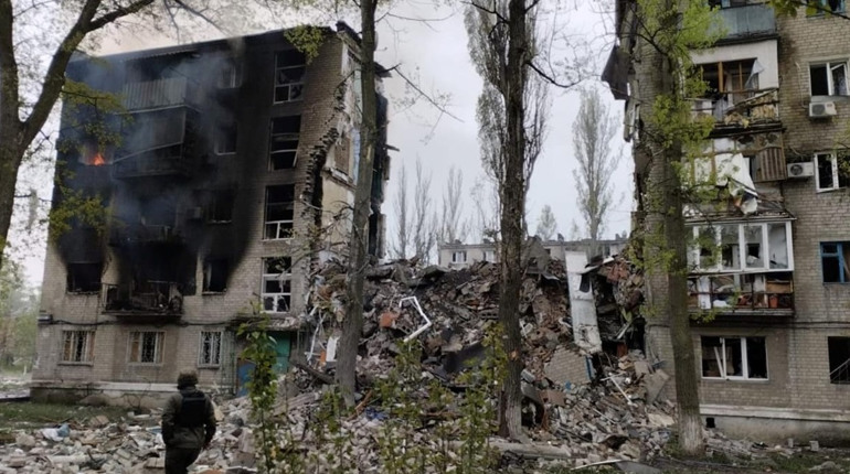 Торецьк знову під ворожими обстрілами: один загиблий, двоє поранених і численні руйнування