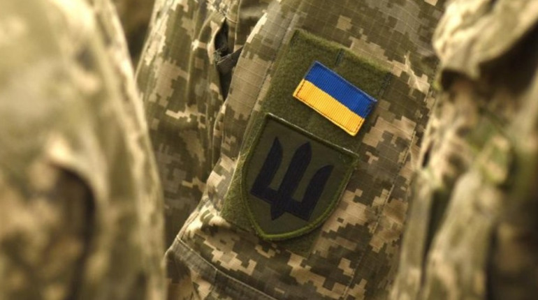 Російським військовослужбовцям у Брянській та Курській областях видали українську військову форму