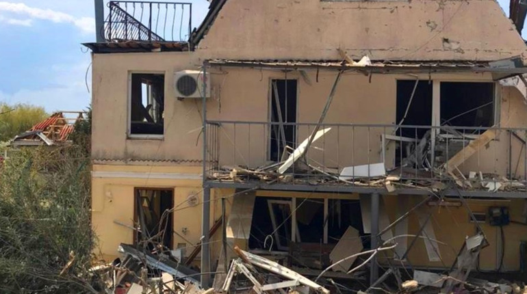 На ремонт зруйнованого війною житла можна отримати півмільйона гривень: куди звертатися