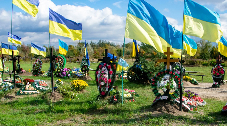 На Одещині 44-річний чоловік осквернив могилу військового