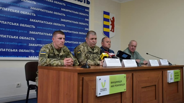 Закарпатські прикордонники позиватимуться до суду щодо звинувачення у вбивстві ведмедиці