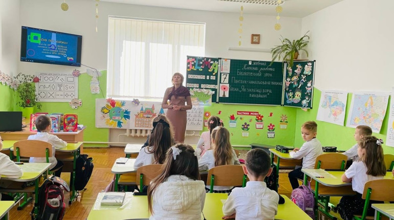 Школи Дрогобича закінчують навчання 2-9 червня: а до 31 травня потрібно подати документи до 1 класу