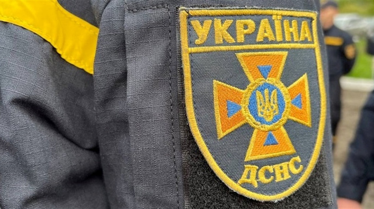 Рятувальники Рахова врятували травмовану жінку у горах
