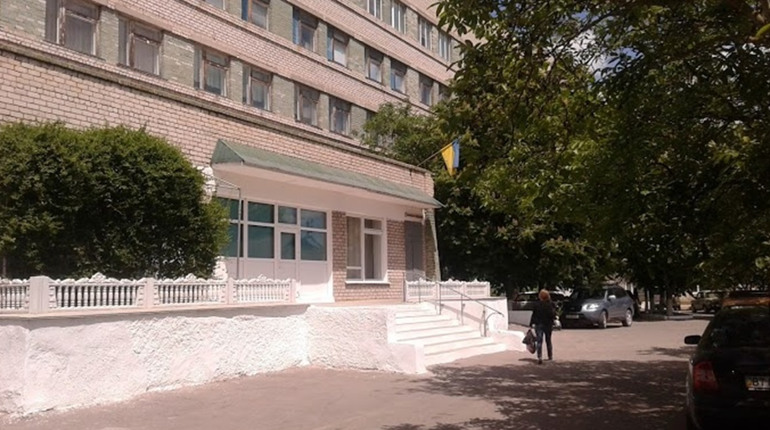 Російські військові розграбовують лікарню у тимчасово окупованій Голій Пристані
