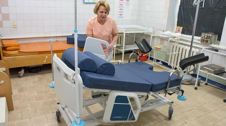 Що взяти з собою в пологовий будинок: поради жінкам, які готуються народжувати