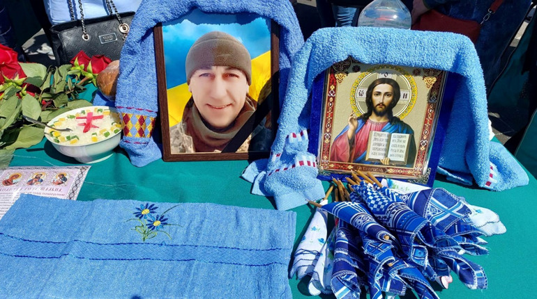 Первомайськ попрощався з Максимом Махтіним, захисником України