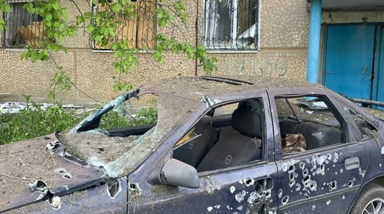 Четверо загиблих і численні руйнування: ворог активно обстрілює Покровський район