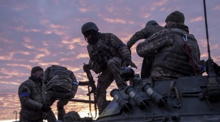 Сватівщина перебуває під обстрілами росіян. Зі Стельмахівки вдалося евакуювати літнього чоловіка