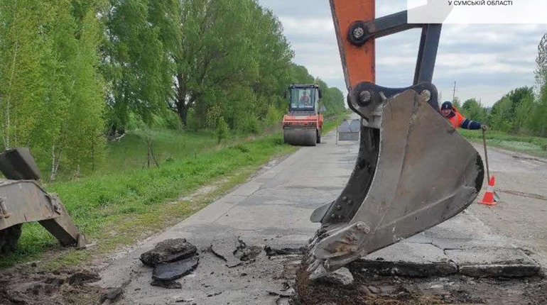 На Конотопщині відновлюють дороги. Де проходять роботи