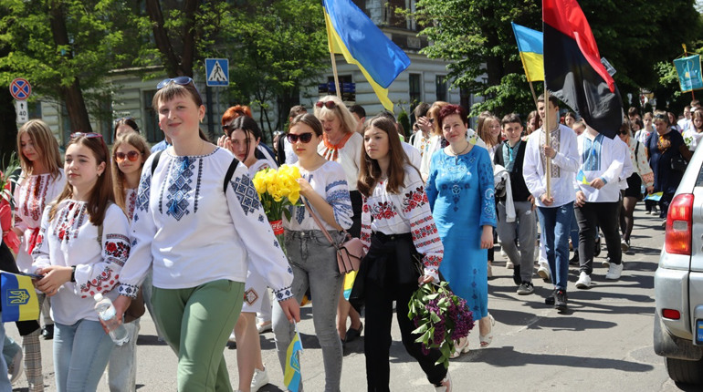 Урочистою ходою та спільною молитвою у Дрогобичі відзначили День Героїв