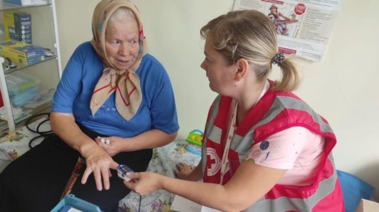 31 травня в Хмельницькому переселенців з Луганщини прийматимуть лікарі Червоного Хреста