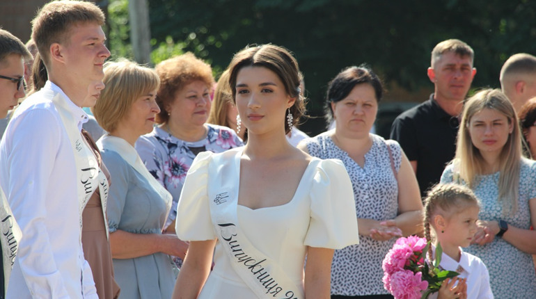 Останній дзвоник у навчальних закладх Гадяцької громади. Фоторепортаж
