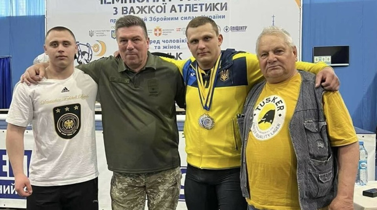 Спортсмен зі Звягеля виборов призові місця на чемпіонаті України з важкої атлетики