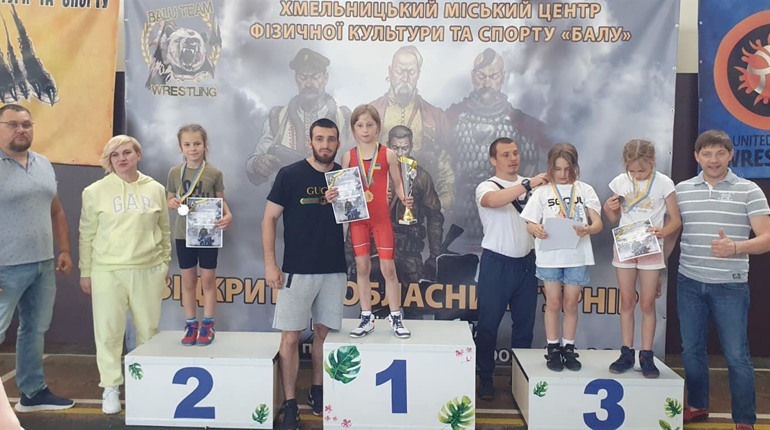Юні спортсмени Калуша з вільної боротьби привезли 9 золотих медалей зі змагань