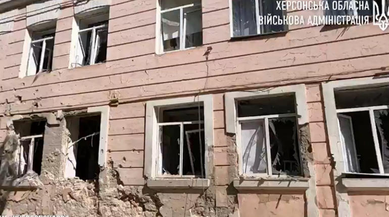 Окупанти обстріляли лікарню в Херсоні