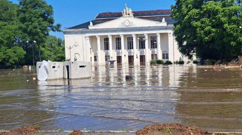 Ситуація в Новій Каховці погіршується