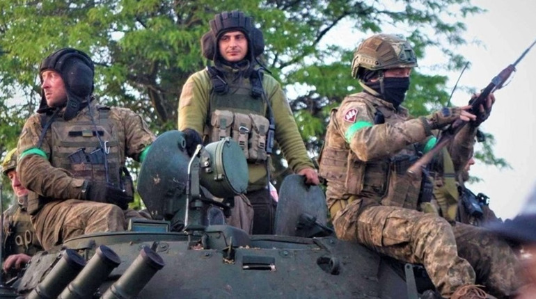 ЗСУ просунулись на 6,5 км на Донецькому напрямі, росія теж повідомила про наступ