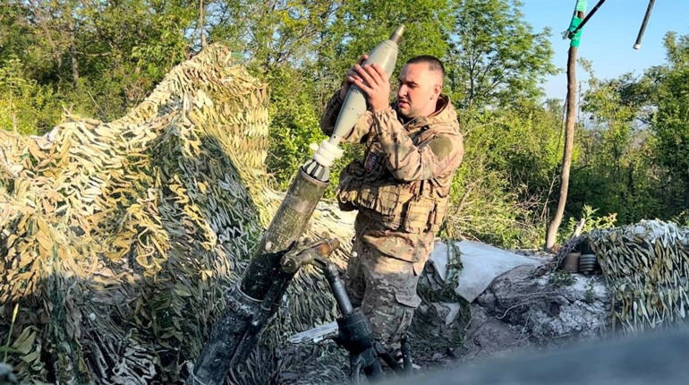 Окупанти почали активно перекидати свої війська до Великої Новосілки — військовий блогер