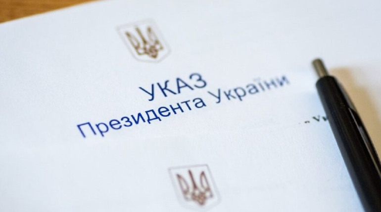 Своє професійне свято медпрацівники тепер відзначатимуть наприкінці липня - Указ Президента