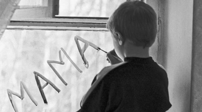 Депортація по-новому. На Луганщині окупанти вивозять до Росії дітей разом з матерями