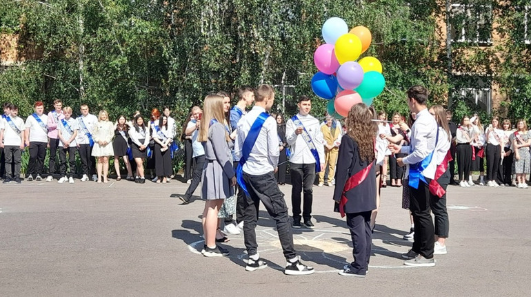 У 2023 році у Первомайській громаді — 11 медалістів та переможниця обласного етапу МАН