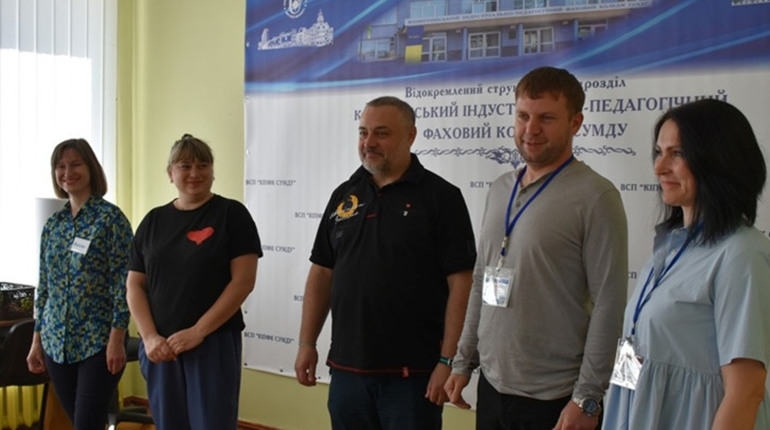 «Бути активними по життю — це шлях лідера». В Конотопі завершився тренінг для дітей військовослужбов
