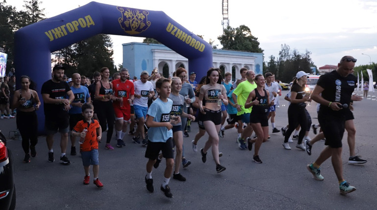 Понад 90 тисяч зібрали в Ужгороді під час благодійного забігу. Куди спрямують гроші