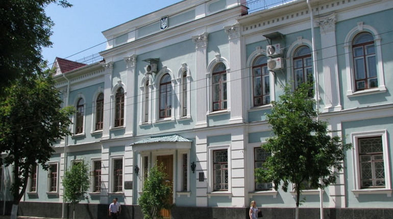 У митника Чернігова виявили "тіньову касу". Щомісяця мільйони гривень йшли повз держбюджету