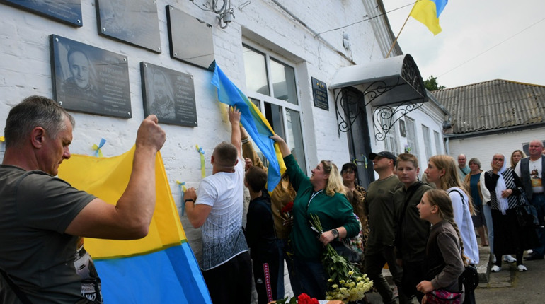 У Ніжині відкрили меморіальні дошки в пам’ять про загиблих Захисників