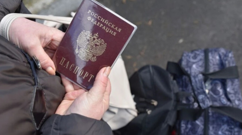 Як потрапити на вільну територію України, якщо окупанти відібрали паспорт: пояснює Верещук