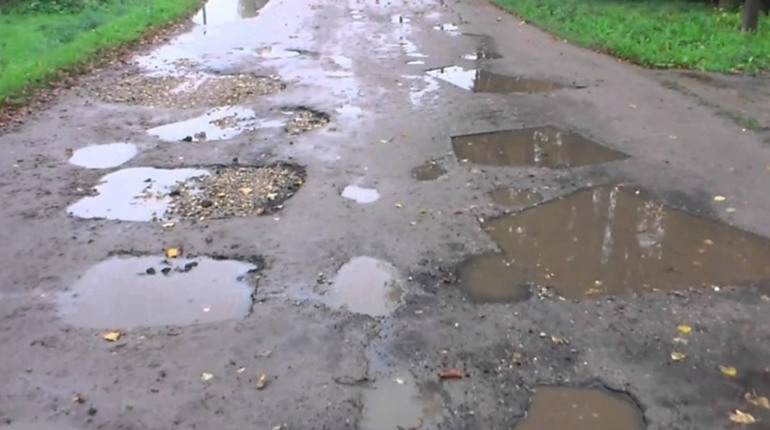 У Калуші збільшили фінансування на капремонт тротуарів до 25 млн грн. Де заплановано ремонт