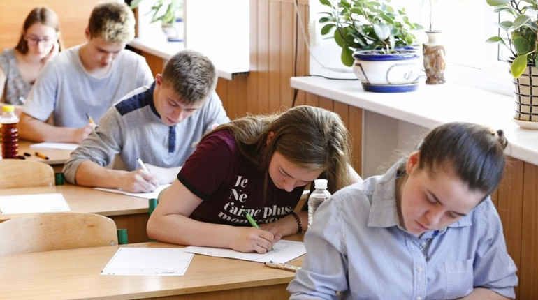 148 випускників Одещини склали НМТ на 200 балів. Чимало "двохсотбальників" в Одеському районі