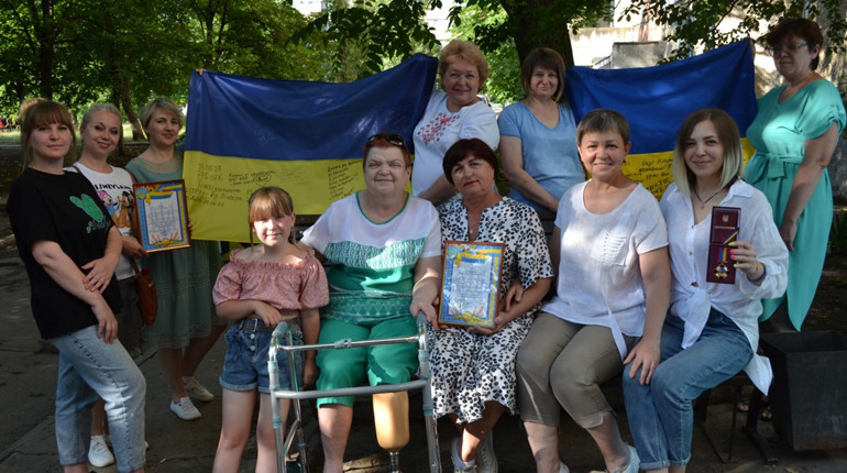 «Вітамінні смаколики для наших Соколиків» – волонтерські справи з солодким присмаком