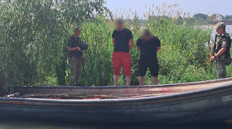 Заснули у човні в Румунії, а прокинулися на Одещині: двох чоловіків винесло течією в Україну