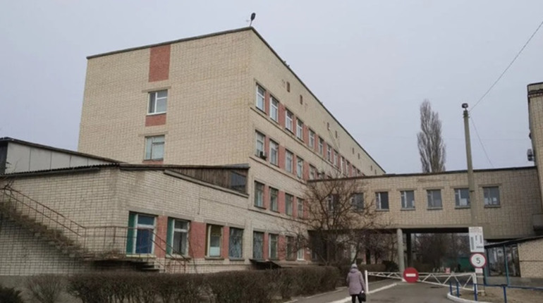 У Каховці росіяни відновлять роботу центральної лікарні, яка не працювала пів року