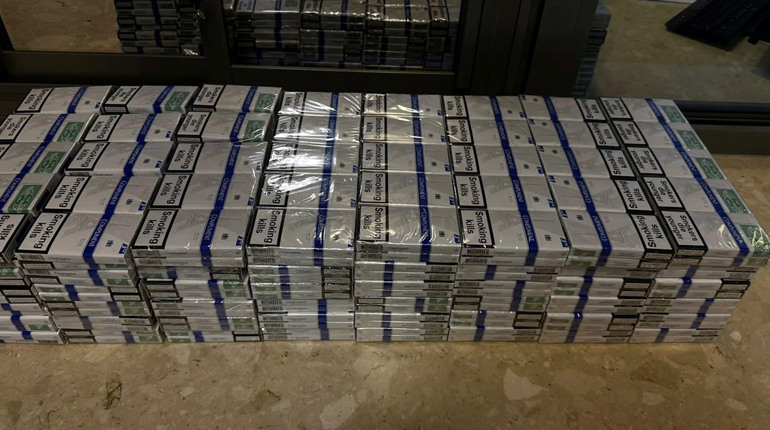 Майже 500 пачок контрабандних цигарок намагалася перевезти до Польщі 23-річна жінка