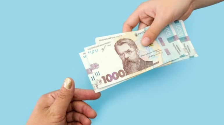 В Україні змінили порядок виплат переселенцям: хто отримуватиме допомогу, а кому буде відмовлено