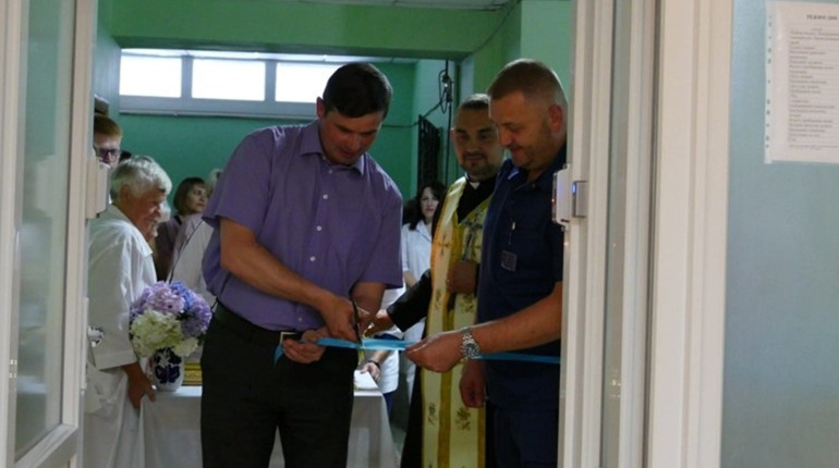В Калуській ЦРЛ відкрили оновлене реабілітаційне відділення з сучасним обладнанням