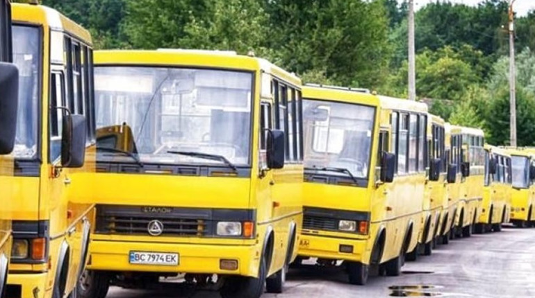 У Калуші визначать перевізників на п’ять приміських автобусних маршрутів