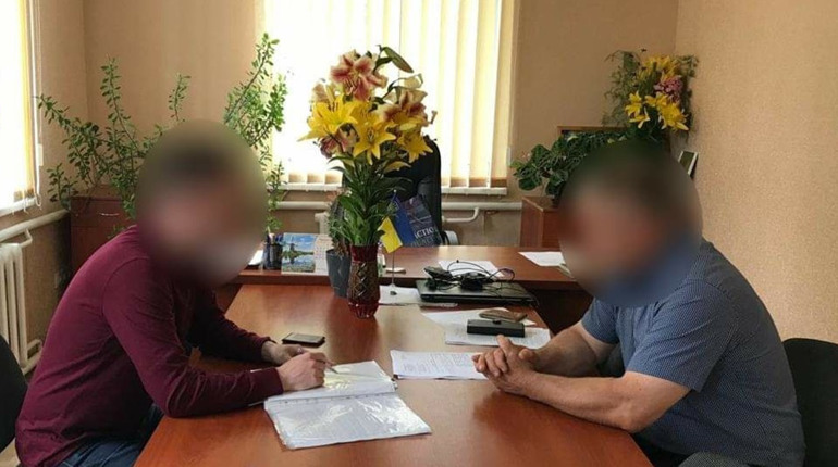 Голову однієї із селищних рад Шосткинщини підозрюють у розтраті в пів мільйона гривень