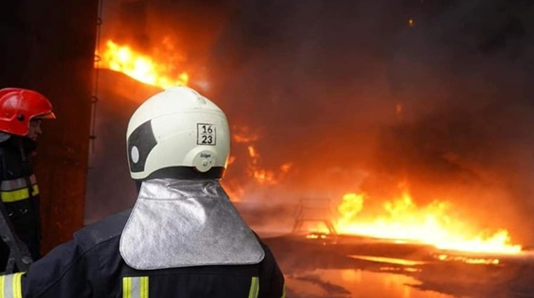 Горіли автомобіль та кухня: в Южноукраїнській громаді 16 липня сталися дві пожежі