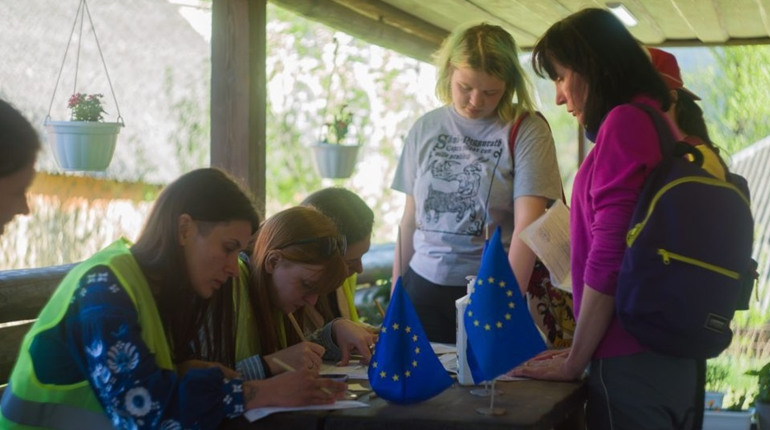 Слідкувати за рухом вимушених переселенців планують за їхніми SIM-картками