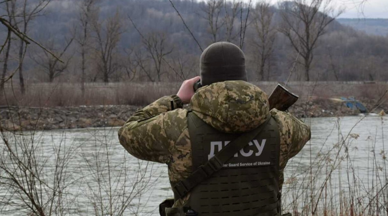 Прописували у прикордонному населенному пункті: на Одещині викрили схему для виїзду чоловіків