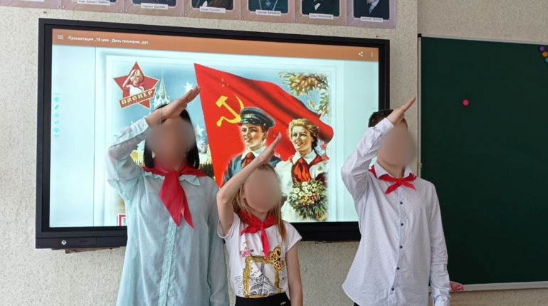 Як у Мелітополі зомбують дітей та скільки грошей на це виділив Кремль
