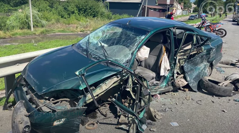 Родина, що постраждала в ДТП у Покровську просить про допомогу. Відео