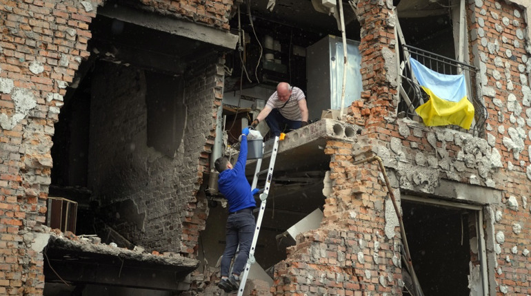 Просто неба. Жителі Луганщини подали майже 39 тисяч повідомлень про зруйноване росіянами житло