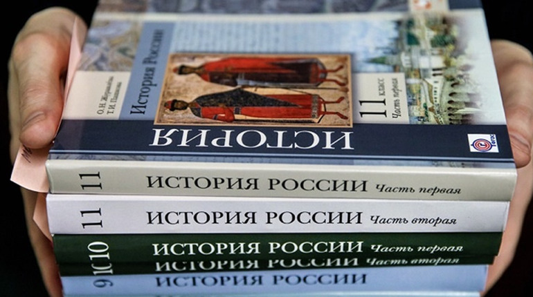 Промивання мізків: в рф старшокласникам на уроках історії “пояснюватимуть”, чому почалася війна