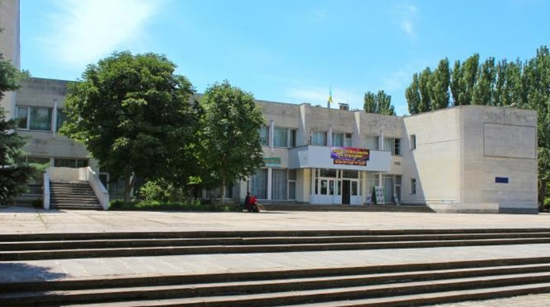 В Скадовському районі колаборанти продовжують відкривати «будинки культури»